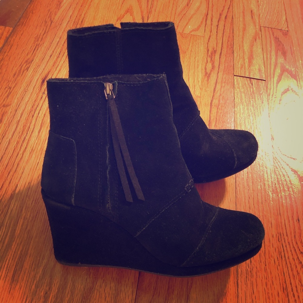 TOMS Desert Wedge Black Bootie